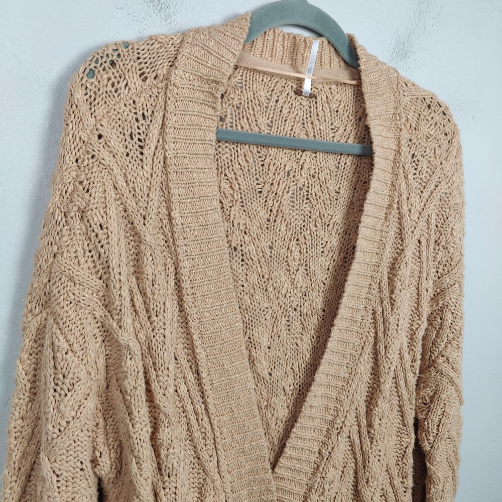Free People Montana Cable‎ Knit Cardigan Sweater Womens Small Tan Oversized Boho - Picture 3 of 12